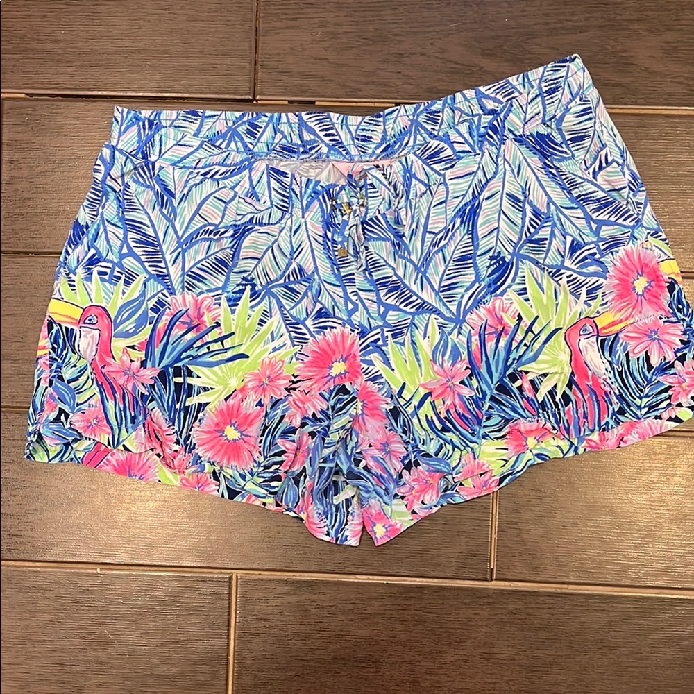 Lily Pulitzer Tropical Print Shorts with Flamingo and Floral Design | XL